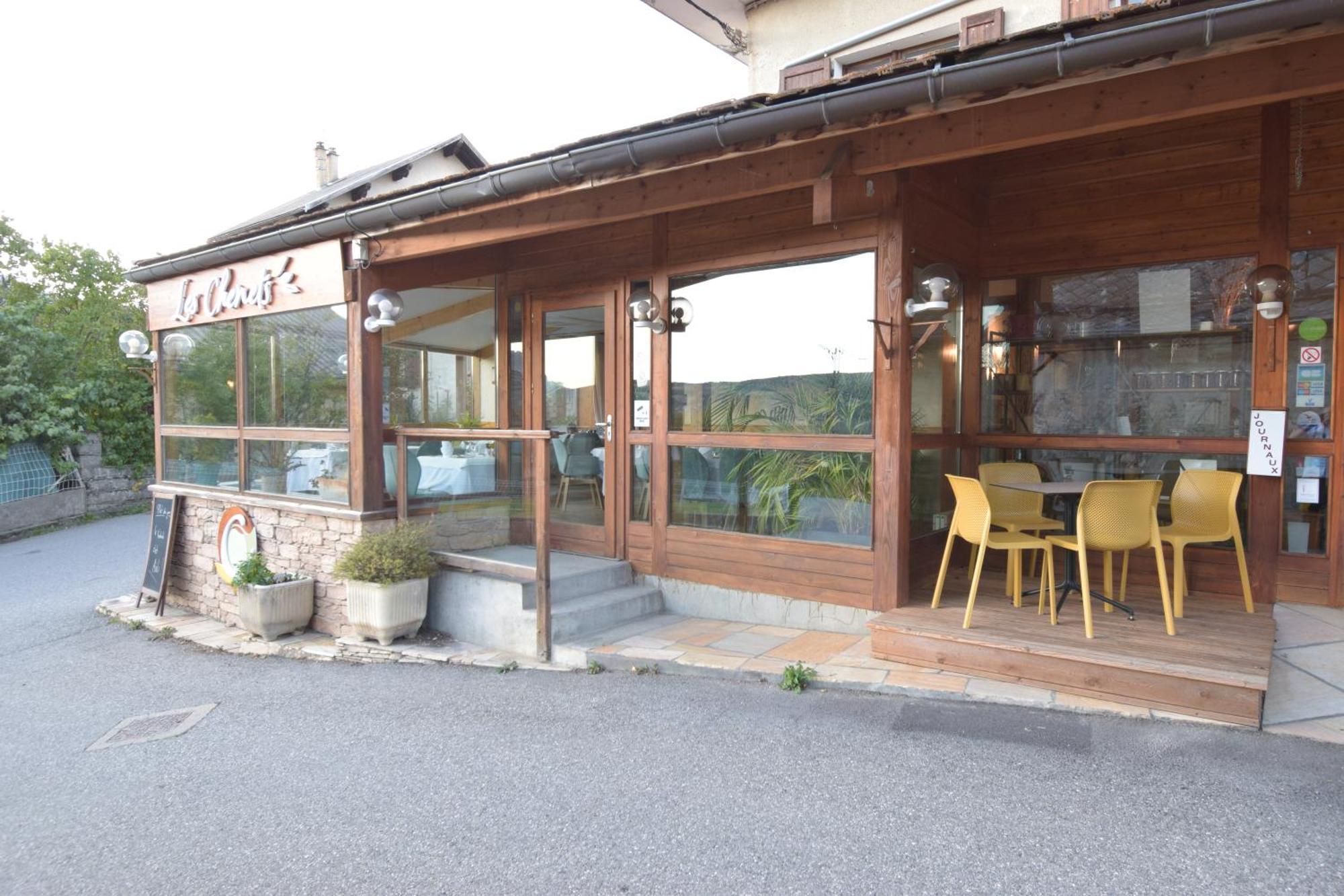 Hotel Les Chenets Saint-Julien-en-Champsaur Exterior foto